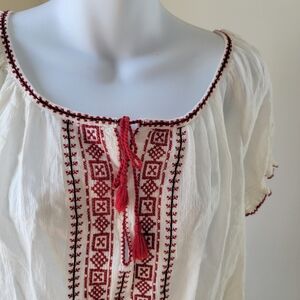 NWT American Eagle Outfitters White Tunic with Red Embroidery Size Large